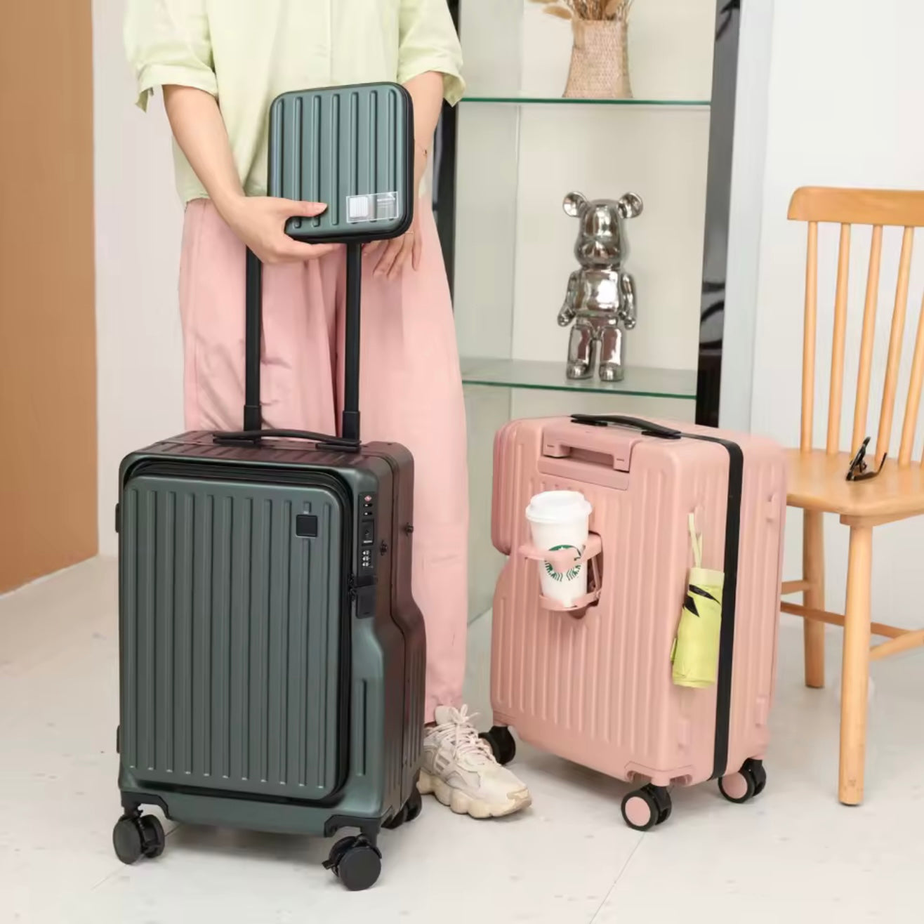 All-in-One Expandable Travel Case | Aluminum frame with Cupholder + USB